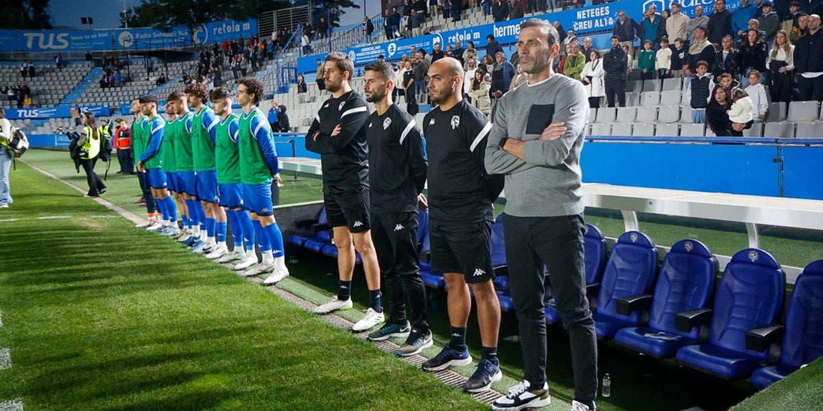 Minut de silenci abans de l'inici. Autora: Dihör