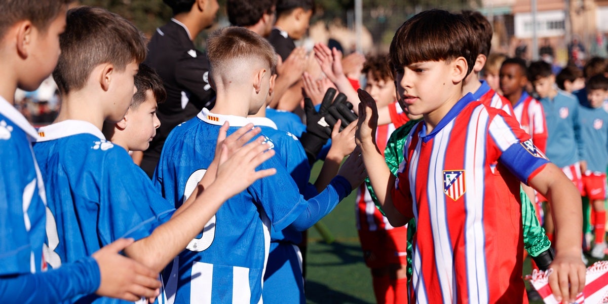 Jugadors de l'Espanyol i l'Atlético, abans de la final. Autor: D.Jiménez.