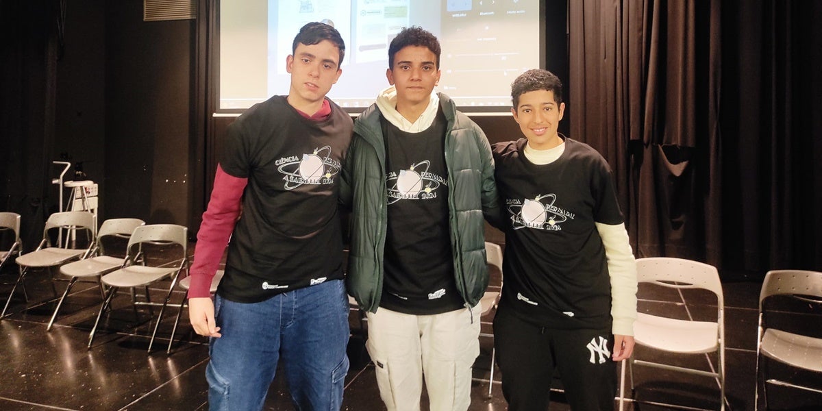 El grup guanyador del projecte 'Ciència per Nadal'. Autor: M.G