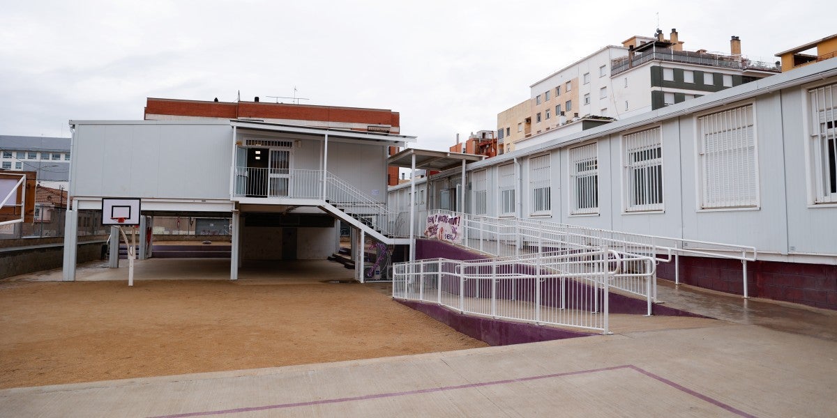 Foto portada: mòduls al Narcisa Freixas. Autor: D.Jiménez. 