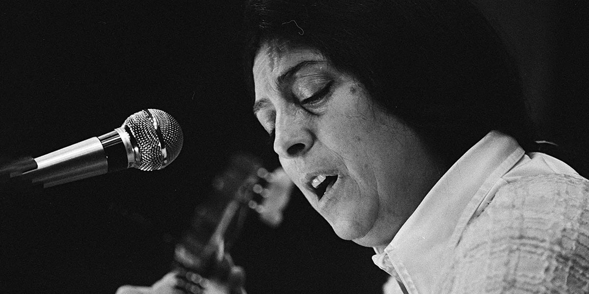 Teresa Rebull, en un concert a Barcelona l'any 76. Font: Arxiu de Barcelona.