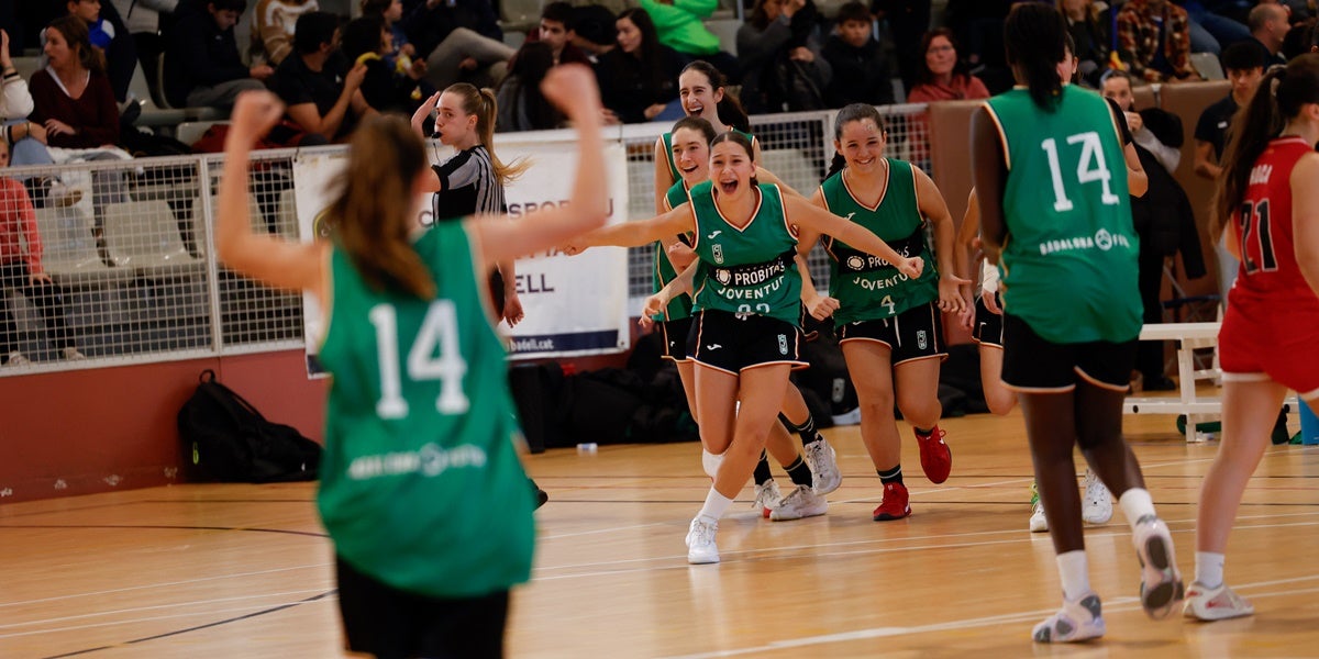 Moment de la celebració del Joventut Badalona al guanyar la final. Autor: D. Jiménez