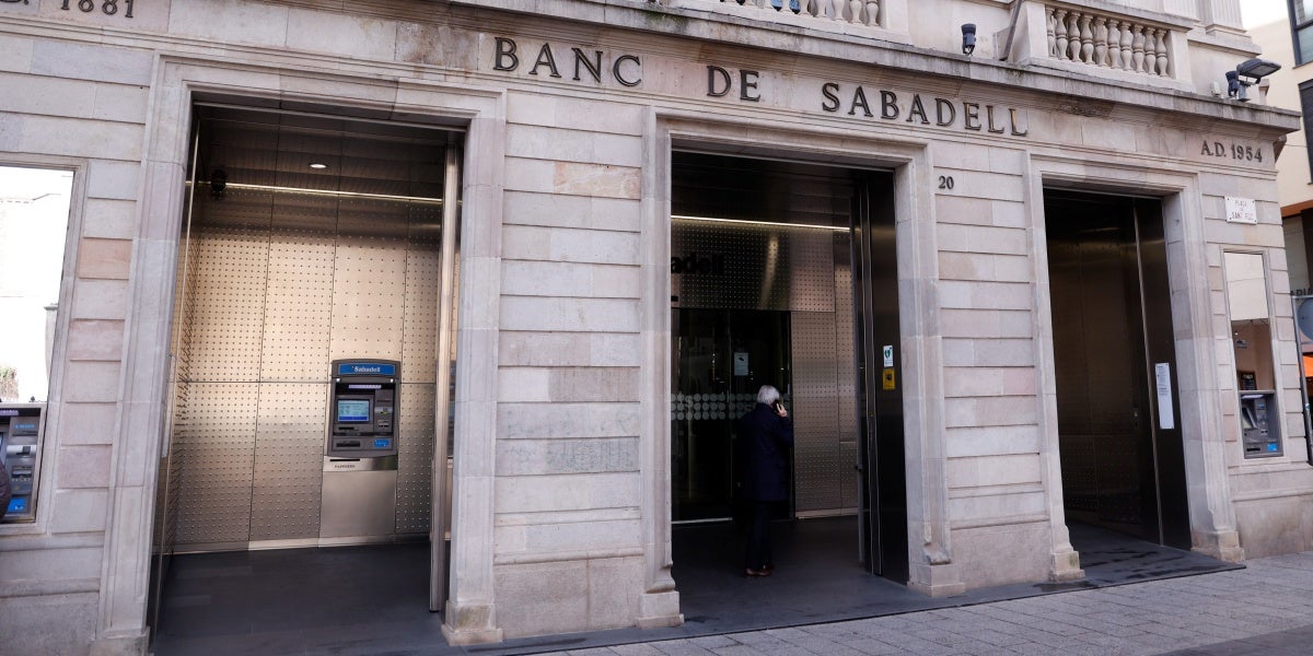 Oficina del Banc Sabadell a la plaça Sant Roc. Autor: D.Jiménez.