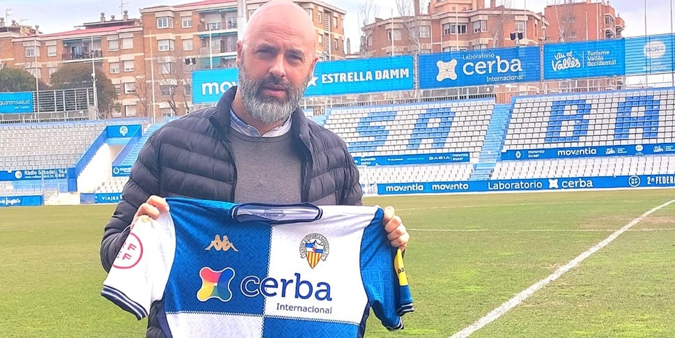 Posat amb la samarreta. Autor: Albert P.