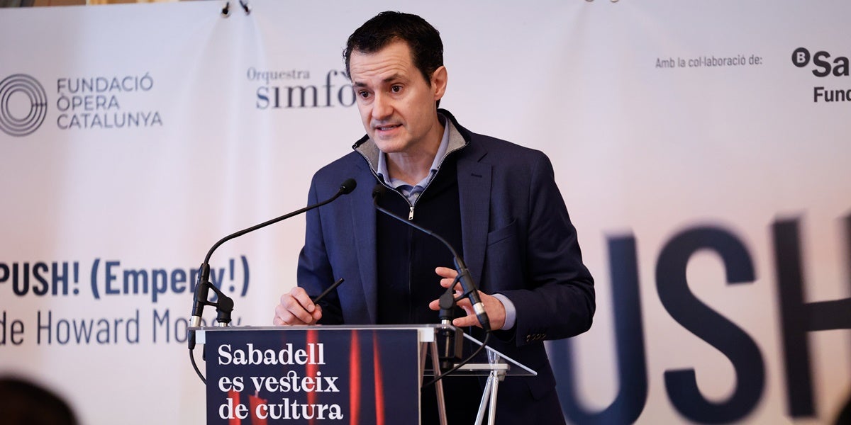 El director general de la FOC, Òscar Lanuza, al Teatre Principal. Autor: David Jiménez.