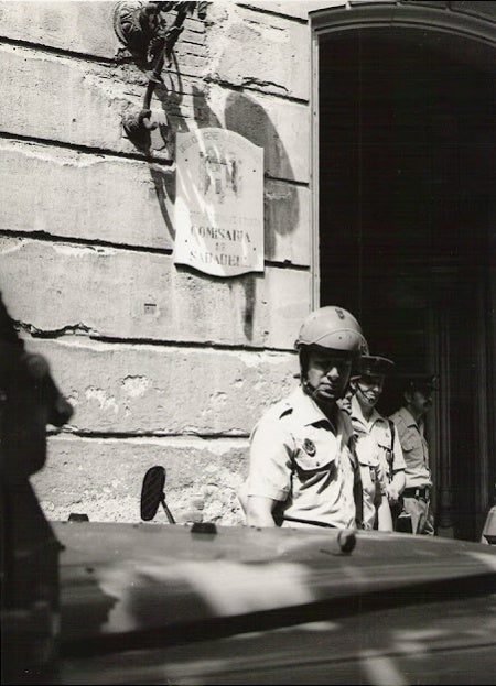 La comissaria de la Policia Armada, a la Rambla, l'any 1975. Font: https://cnpjefb.blogspot.com.