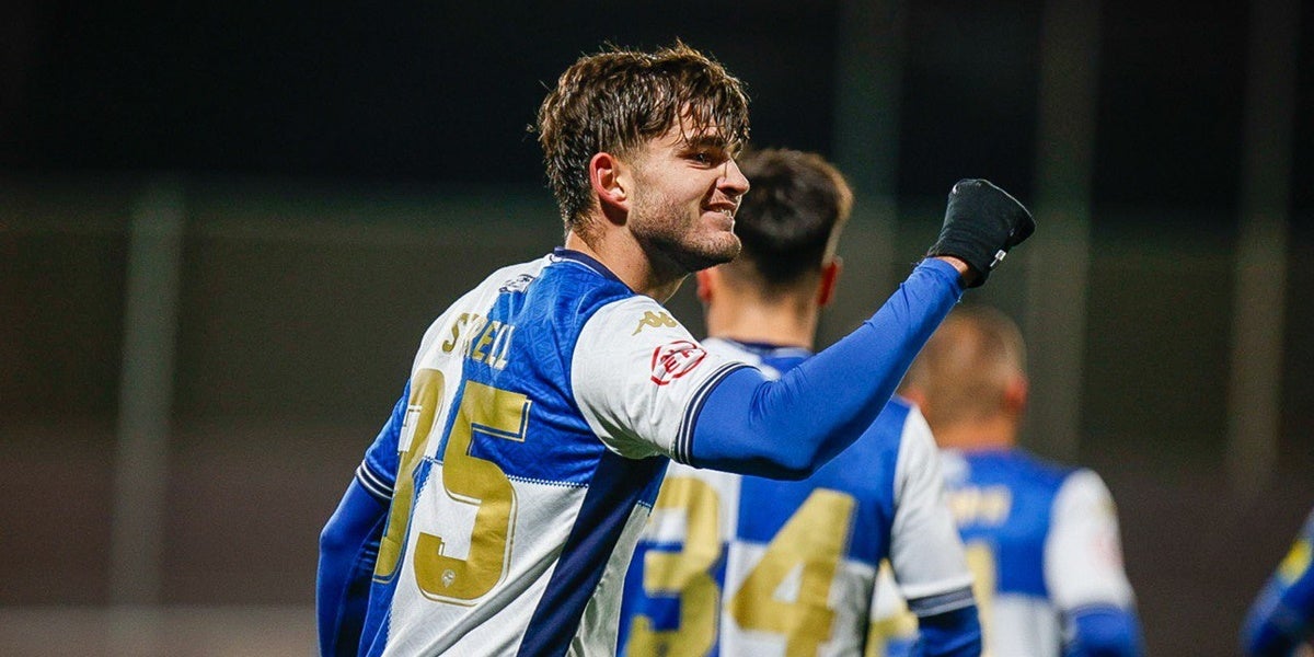 Foto de portada: Ustrell, després del gol. Autora: Dihör