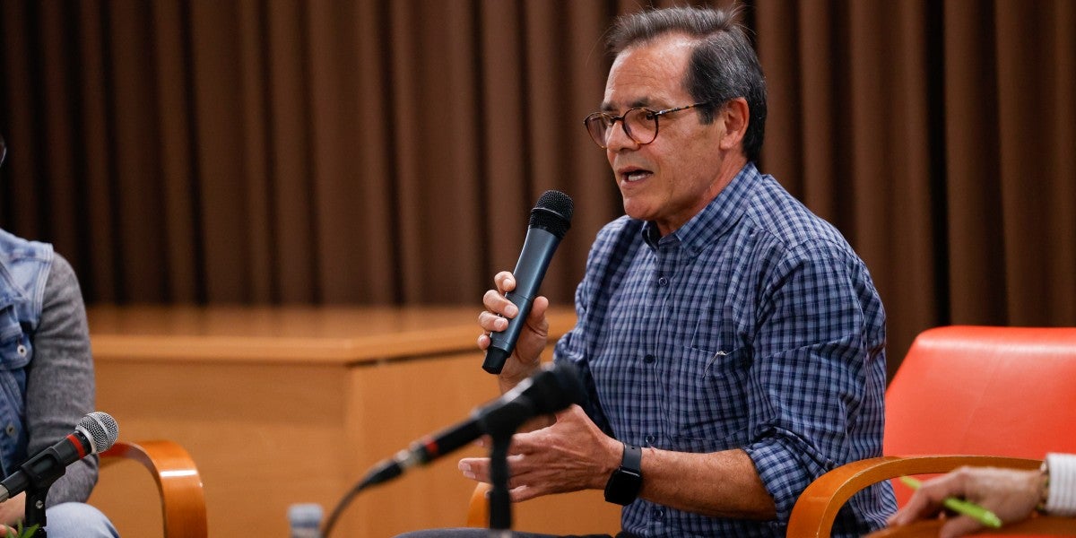 Josep Antoni Pozo, durant la presentació del llibre al Casal Pere Quart. Autor: David Jiménez.