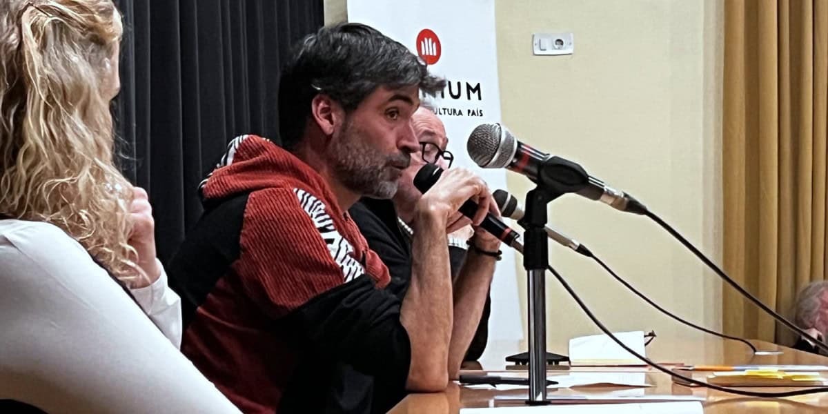 Presentació del llibre de Roc Casagran, 'Somiàvem una illa'. Autor: Jordi M.