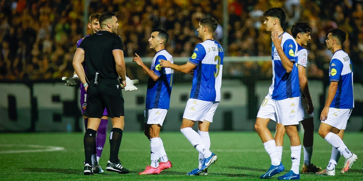 Polèmica durant el partit. Autora: Dihör