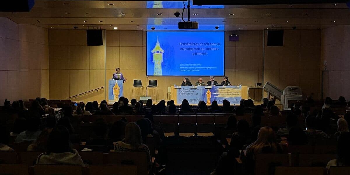 Una de les ponències del congrés sobre cures pal·liatives. Autor: Jordi M.