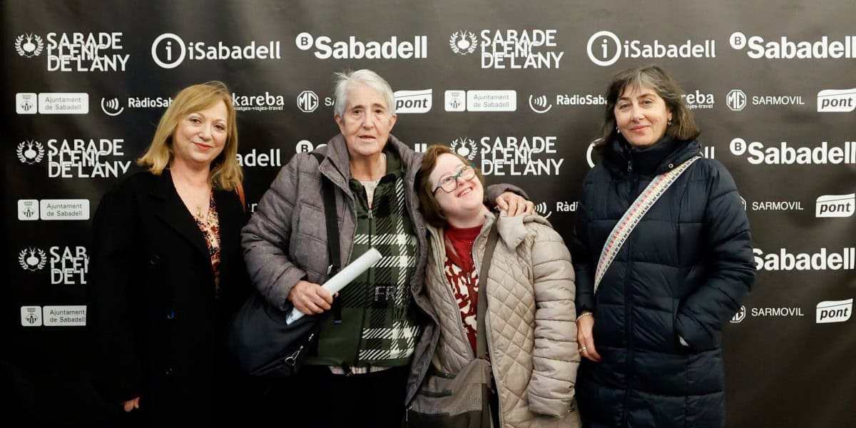 La finalista Dollors Pallàs, representants d'Andi i família. Autor: D. Jiménez.