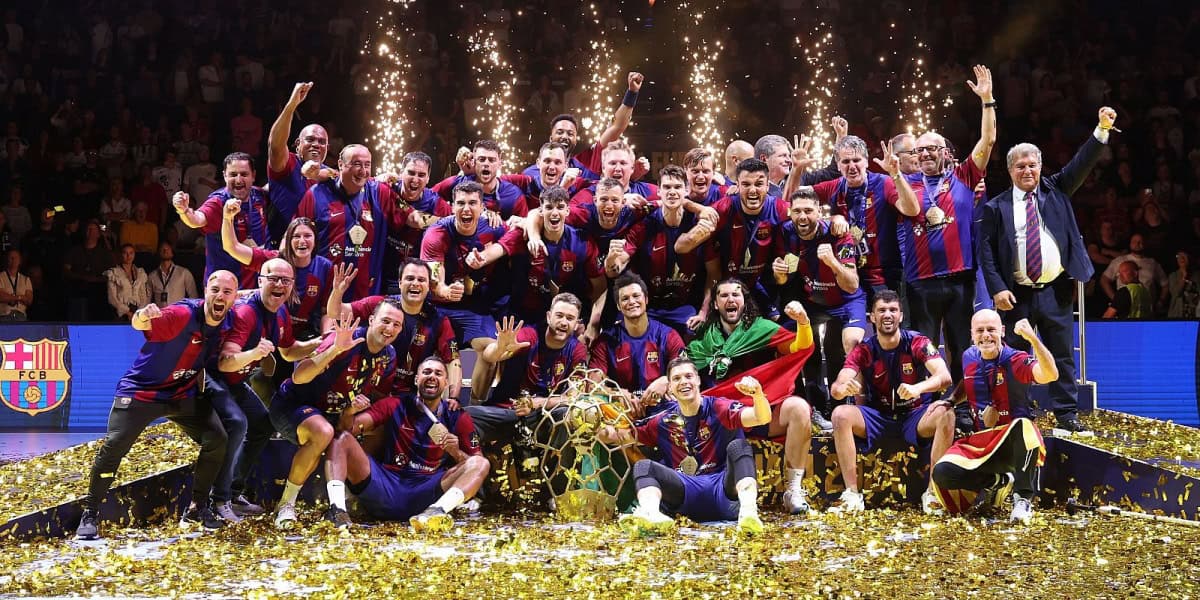 El FC Barcelona, celebrant la 12ª Champions, el passat mes de maig. Autor: FCB.