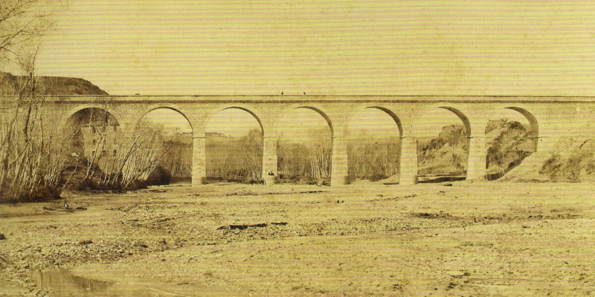 Fotografia Universal del Pont de la Salut. Desiré Corbin (1864).