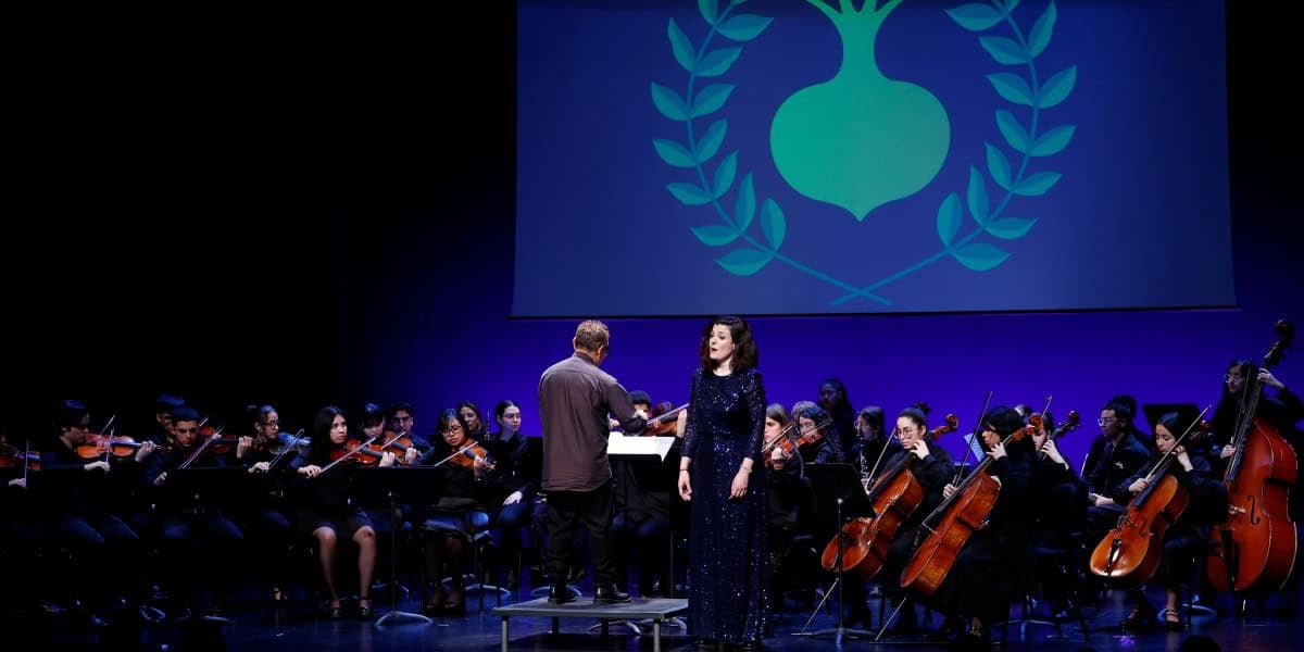 Vozes i Maria Hinojosa van tancar la Gala del Sabadellenc de l'Any 2024. Autor: D.Jiménez.