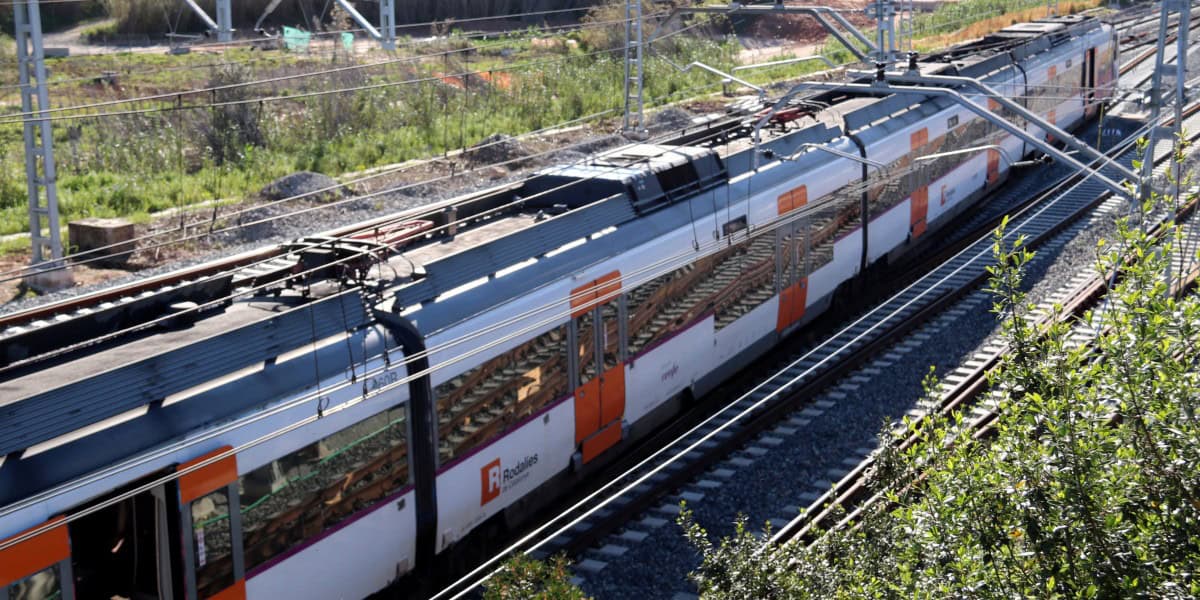 Tren de Rodalies aturat a Castellbisbal. Autor: ACN.