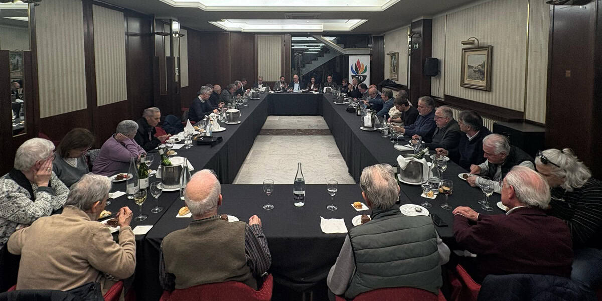 Foto de la reunió. Autor: Cedida