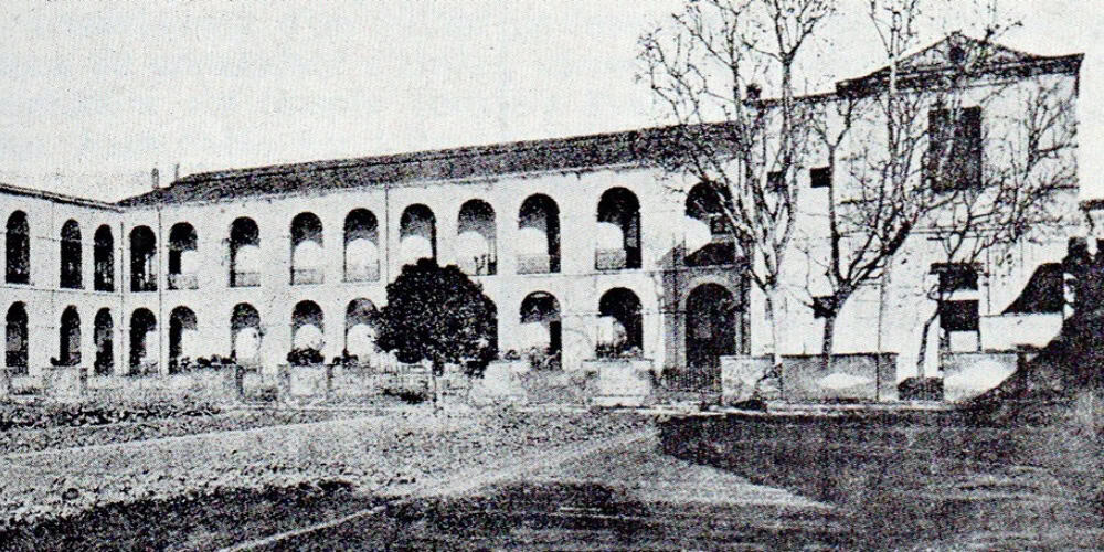 El convent dels Caputxins on s’instal·la la Casa de la Caritat a mitjans del segle XIX.