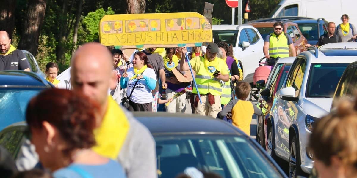 Manifestació de les famílies de l'Escola Bellaterra. Autor: ACN.