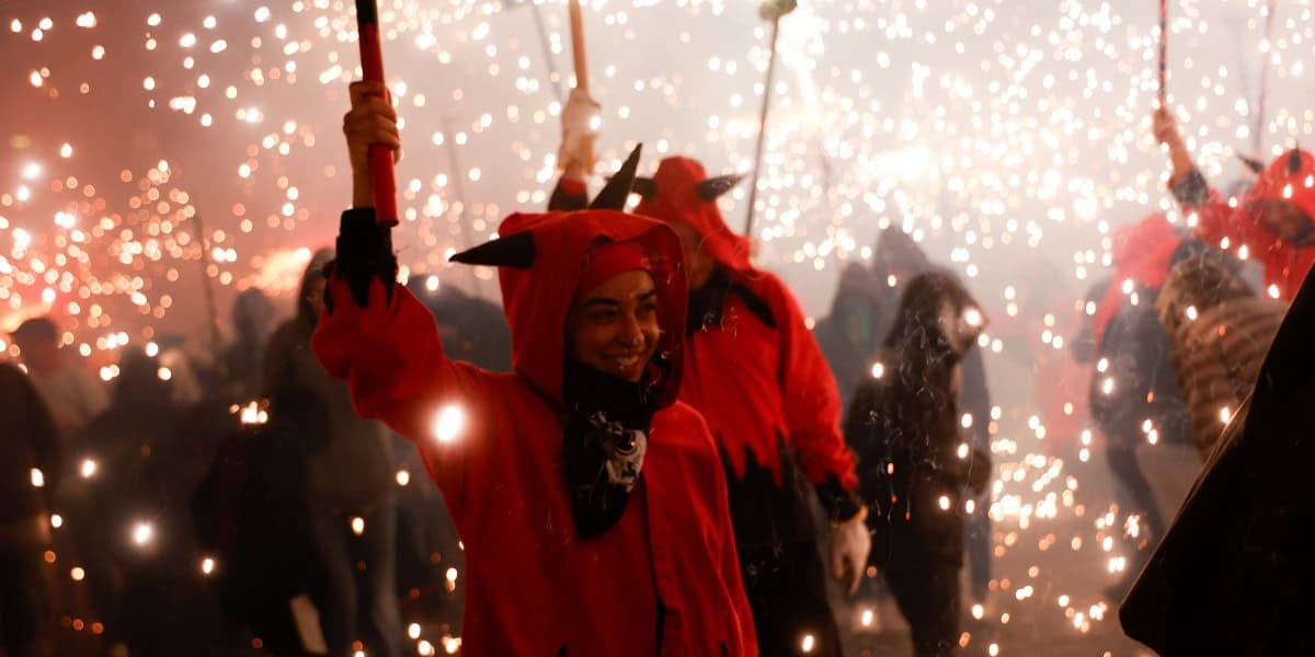 Un moment del Cebafoc 2025, festival del foc i la percussió que es fa cada any a Sabadell. Autor: D.Jiménez.