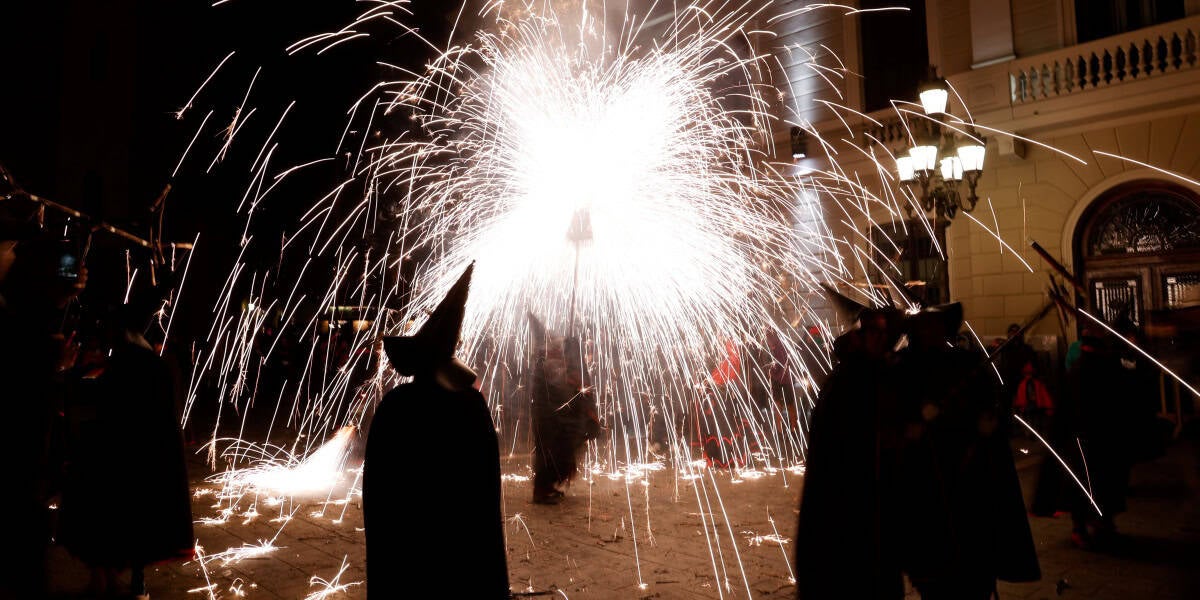 Un moment del Cebafoc 2025, festival del foc i la percussió que es fa cada any a Sabadell. Autor: D.Jiménez.