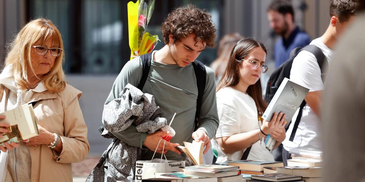 Imatges de la diada de Sant Jordi 2025 a Sabadell. Autor: D.Jiménez.