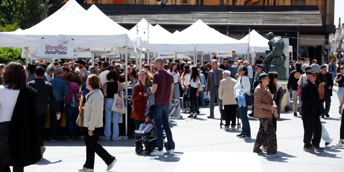 Imatges de la diada de Sant Jordi 2025 a Sabadell. Autor: D.Jiménez.