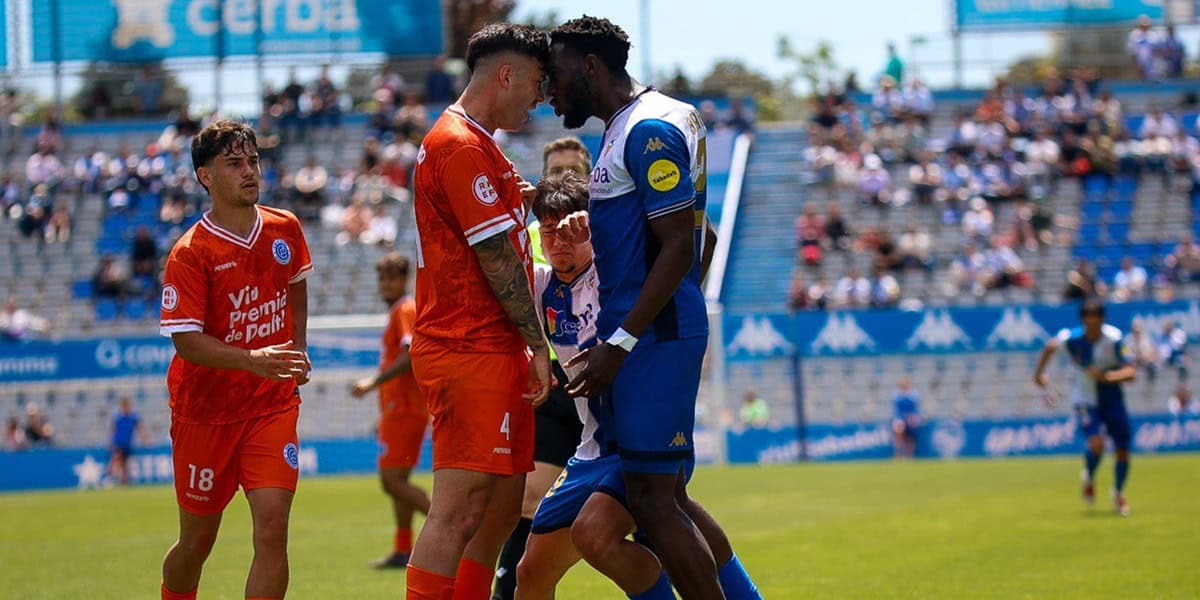 Picabaralla entre Bakayoko i Marcos, ambdós expulsats. Autora: Dihör