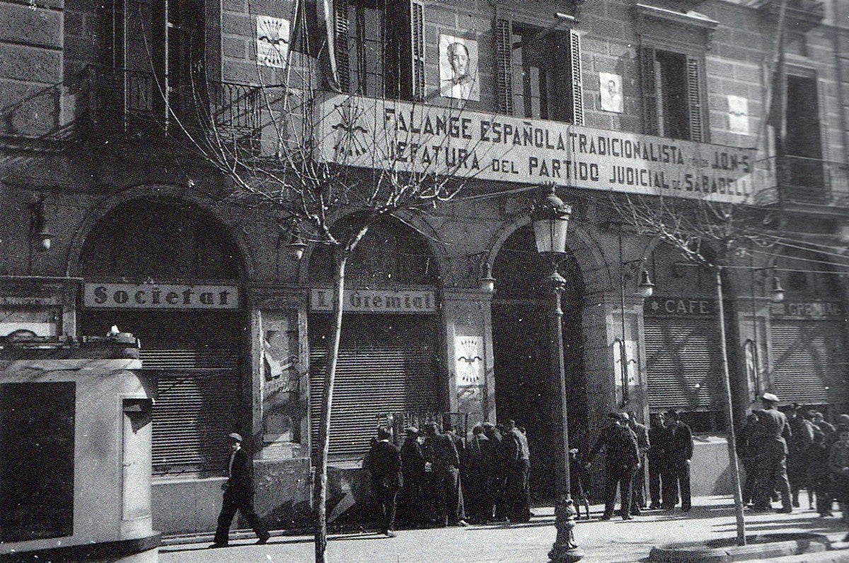 Seu de la Falange, a l'actual Casal Pere Quart (febrer 1939), Antoni Martí Basté/FBC.