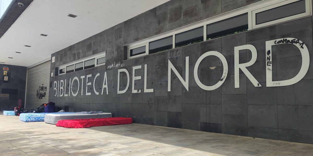 Desallotgen un edifici ocupat a Ca n'Oriac.