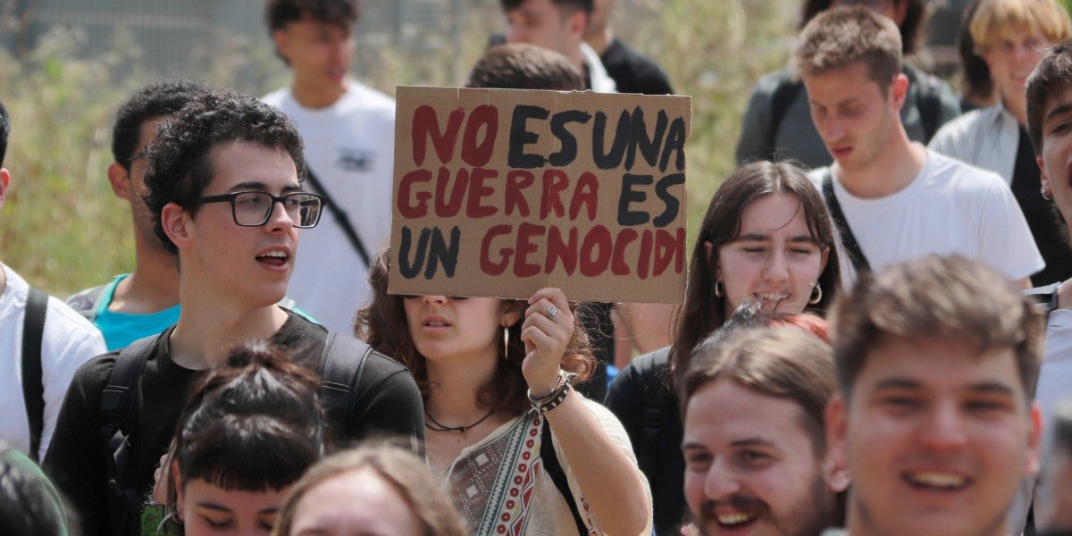 Pancarta a la manifestació dels estudiants de la UAB per acabar les relacions amb Israel. Autor: ACN.