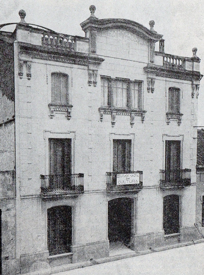 Casa de Joan Llonch Salas, al carrer Cervantes, 43, expropiada al 1936 com seu de la regidoria de Cultura