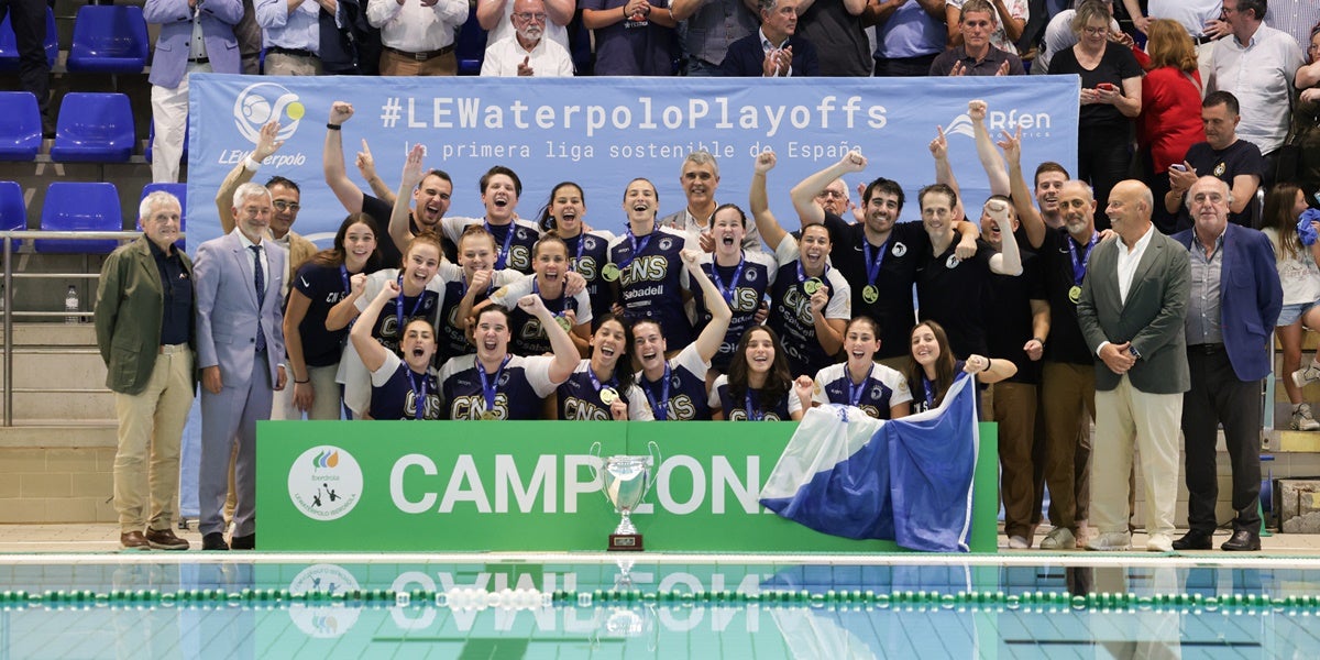 Foto de portada: foto amb la copa. Autor: D. Jiménez