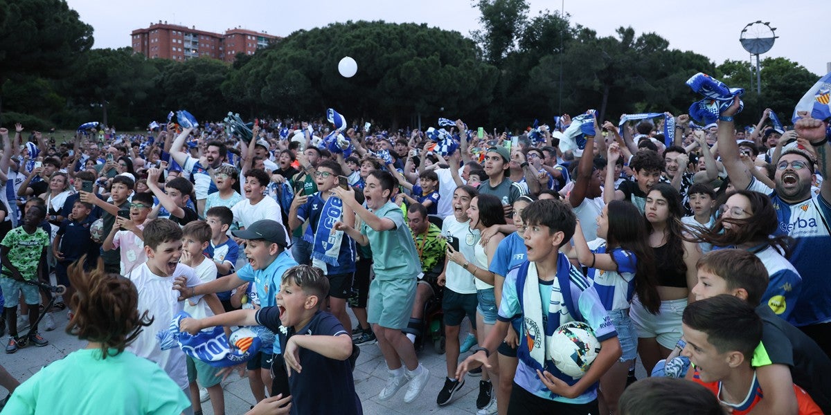 L'afició, celebrant l'ascens. Autor: D.Jiménez. 