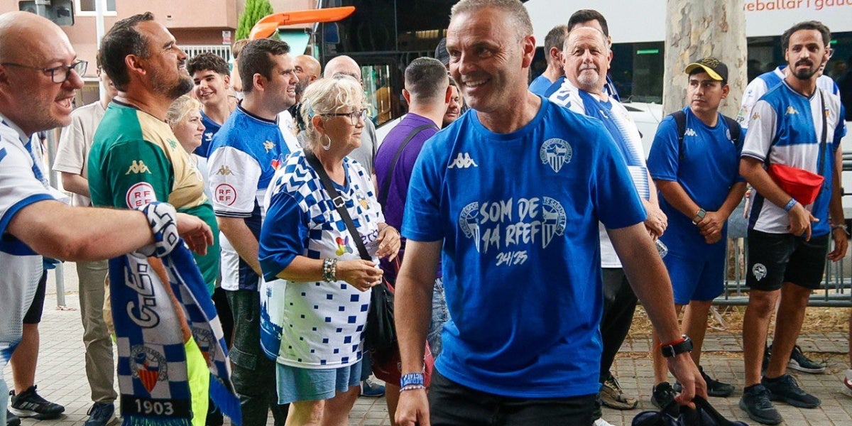 Bransuela, baixant de l'autocar. Autor: D.Jiménez.