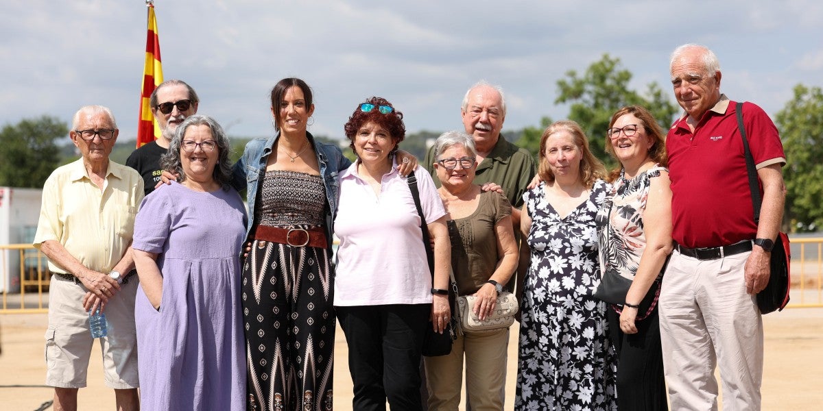 L'alcaldessa, Marta Farrés, amb representants de la plataforma per la residència del sud. Autor: David Jiménez