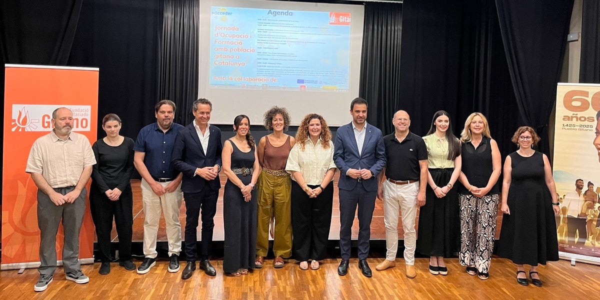 Representants institucionals a l’acte de la fundació Secretariado Gitano. Autor: Jordi M