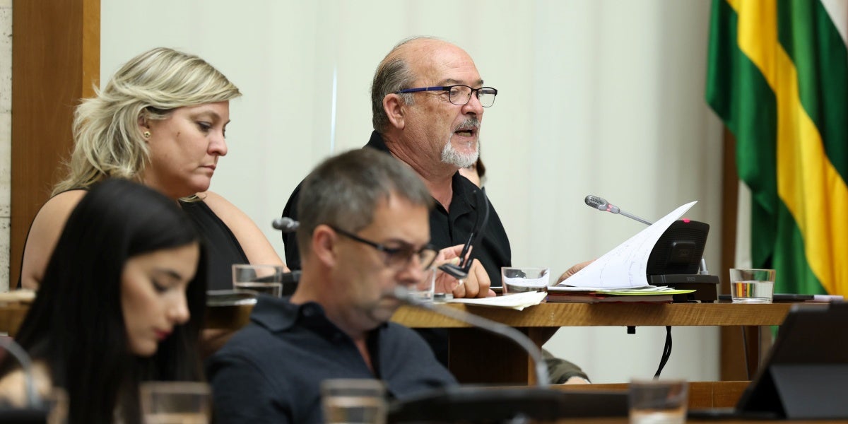 Foto portada:el regidor d'Educació, Manuel Robles, ha presentat el nou contracte de gestió de les escoles bressol. Autor: D.Jiménez.