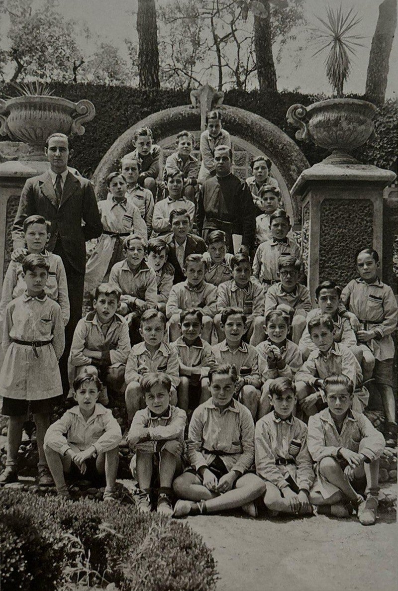 Grup d'escolars dels Maristes en una excursió el 1941.