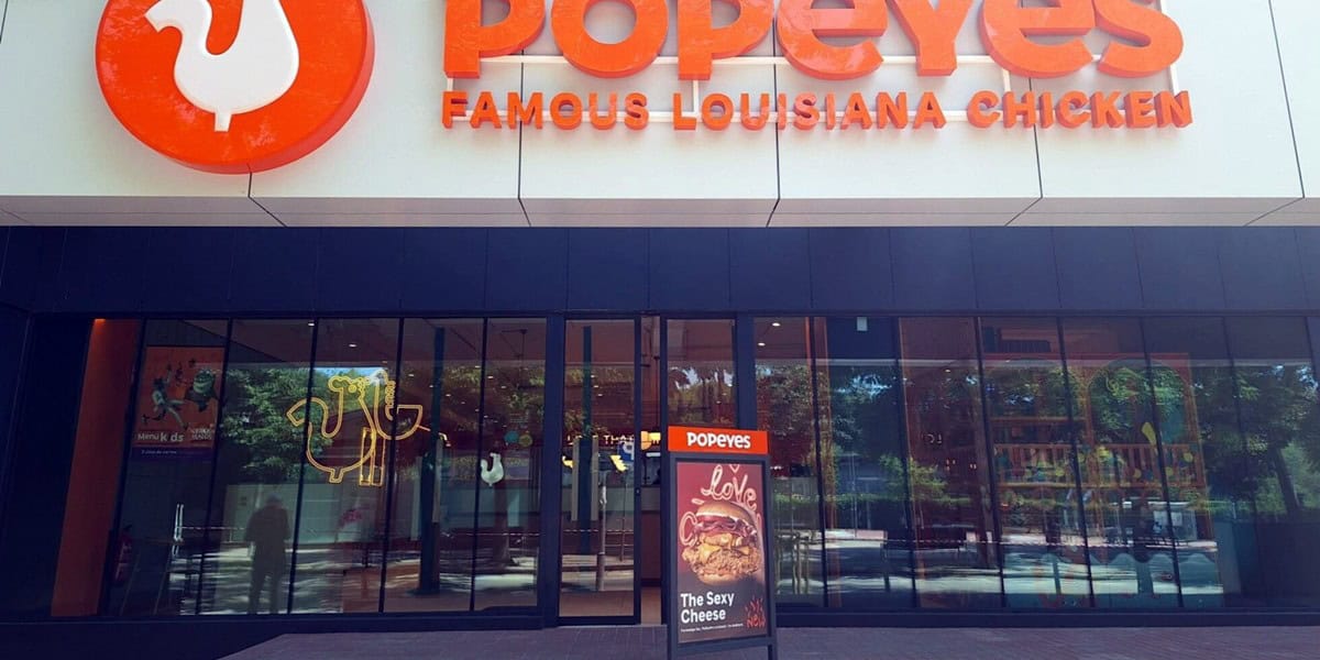 El nou Popeyes, a Del Llac Center. 