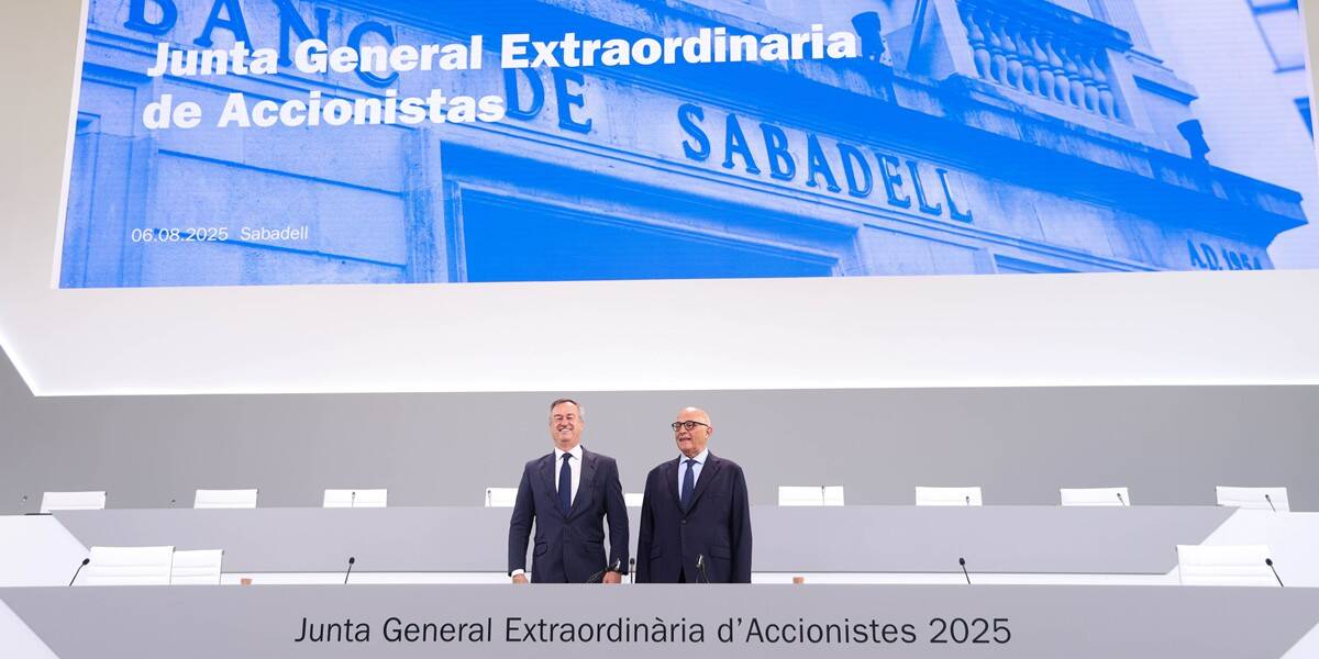 Junta d'Accionistes extraordinària del Banc Sabadell, el 6 d'agost. Autor: D.Jiménez.