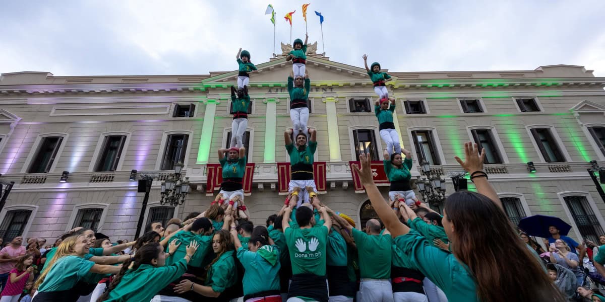 Foto portada: pilars d'inici de la Festa Major, l'any passat. Autor: J.Peláez / Ajuntament.