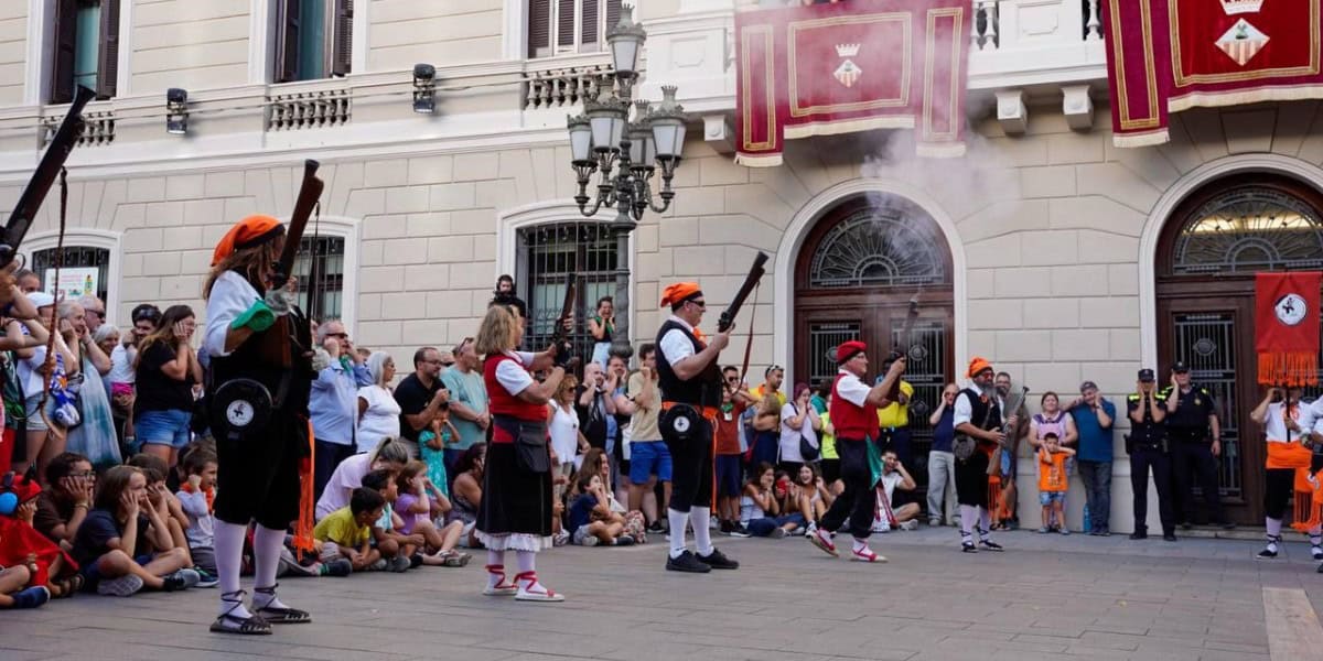 Trabucaires de Gràcia, a la cercavila de la Festa Major. Autor: Ajuntament.