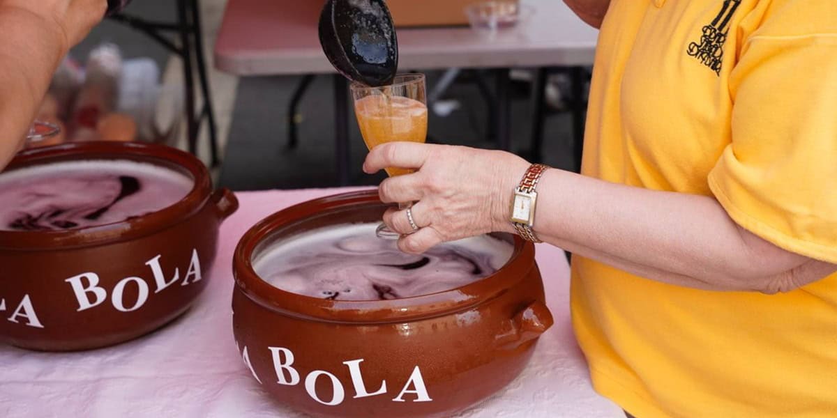 La Bola, la beguda que dona nom al ball. Autor: Ajuntament.
