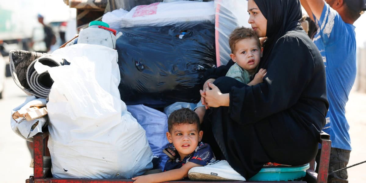 Foto portada: refugiados palestinos en Gaza. Foto: @UNRWAes via X.