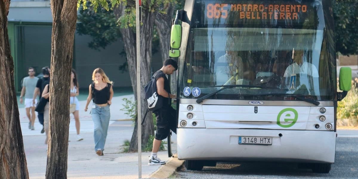 Autobús a la UAB. Autor: ACN.