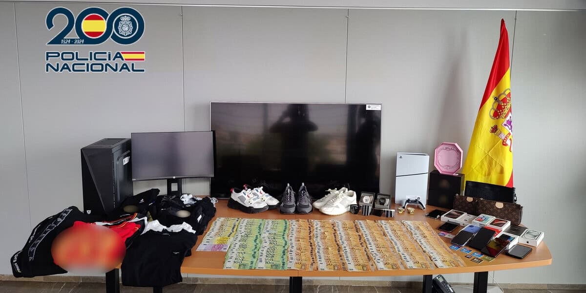 Diners en metàl·lic interceptats per la Policia Nacional. Autor: ACN.