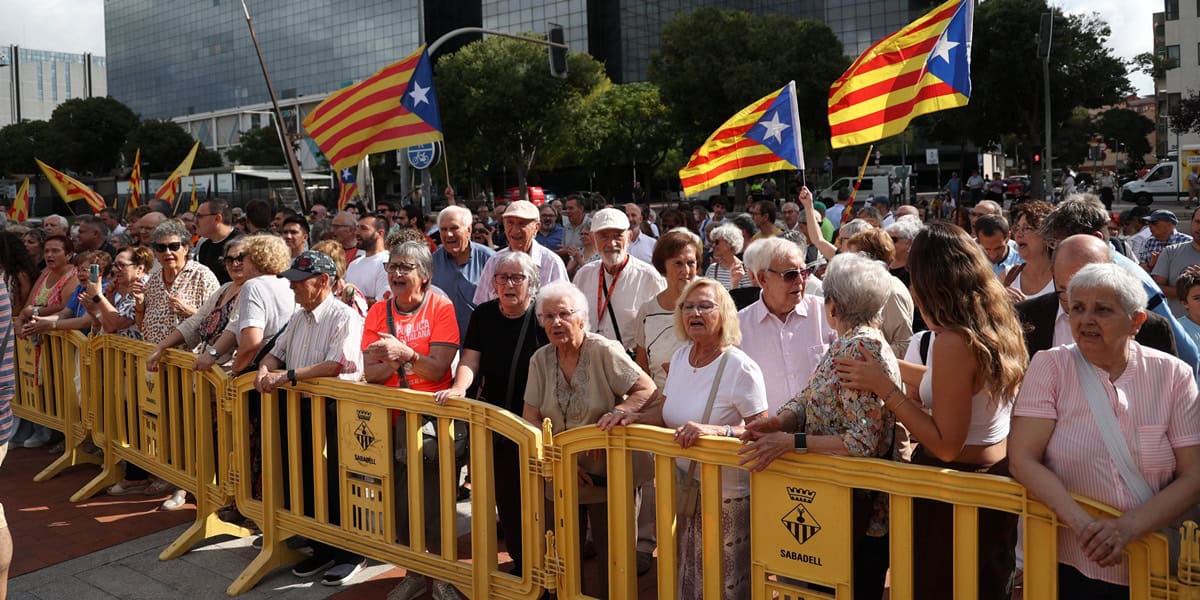 Imatges de l'acte institucional de la Diada 2025 a Sabadell. Fotos: D.Jiménez.