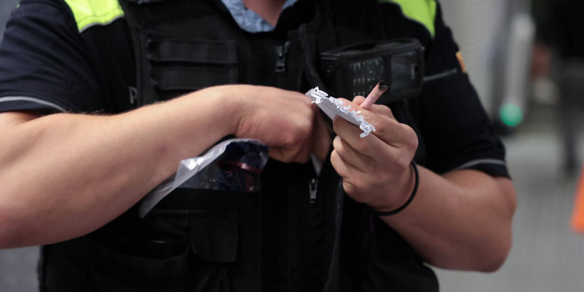 Control policial entre Mossos, Policia Municipal i Policia Nacional en el marc de la FM, el 5 de setembre de 2025. Autor: David Jiménez.