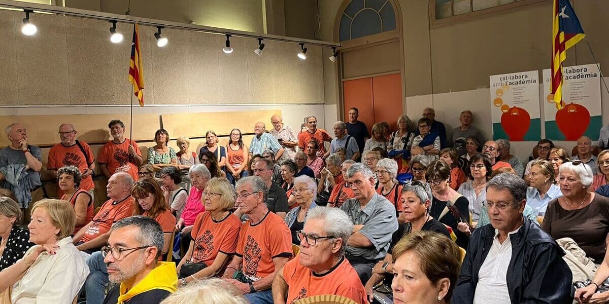 Assistents a la trobada amb Lluís Llach. Autor: Jordi M.